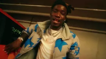 Doudoune Bape Grey & Blue Stars portée par Hotboii dans NASA feat. ATL Jacob [Vidéo officielle]