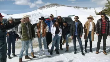 Chausson imperméable UGG Australia Adirondack III porté par Amanda Batula comme on le voit dans Winter House (S03E04)