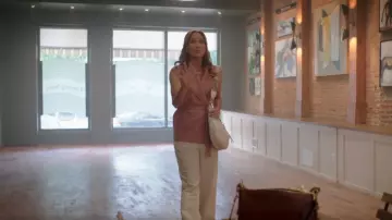 Zara Linen Waist­coast worn by Lisa Stillman (Jessica Steen) as seen in Heartland (S17E08)