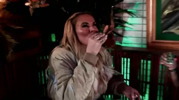 Chaqueta bomber corta bordada con el logotipo de Acne Studios usada por Heather Gay como se ve en The Real Housewives of Salt Lake City (T04E11)