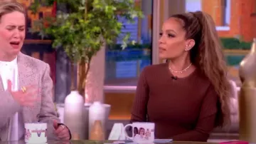 Vestido de manga larga con flecos de Sunny Hostin en The View el 21 de noviembre de 2023