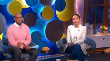 Chaqueta Veronica Beard Beacon Dickey en color crudo usada por Eva Pilgrim como se ve en Good Morning America el 17 de noviembre de 2023