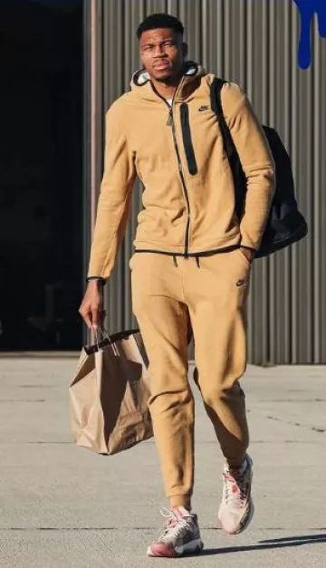 Nike Beige Winter Fleece Zip Hoodie worn by Giannis Antetokounmpo on the Instagram account @giannis_an34