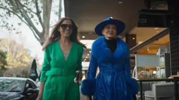 Abrigo midi de Asos Jayley usado por Lisa Oldfield como se ve en The Real Housewives of Sydney (T02E06)