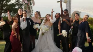 Vestido de Sau Lee Penelope usado por Emily Lopez (Jessica Camacho) como se ve en All Rise (T03E20)