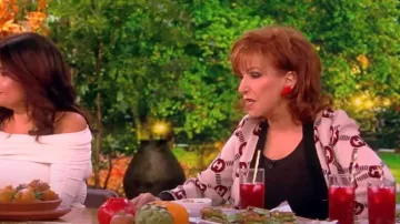 Cárdigan de lana G entrelazado reversible de Gucci usado por Joy Behar como se ve en The View el 22 de noviembre de 2023