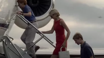 Versace Sunglasses Versace Medusa 69 Ovals worn by Princess Diana (Elizabeth Debicki) as seen in The Crown (S06E01)