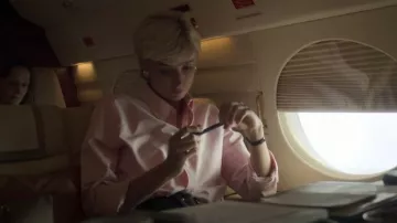 Polo Ralph Lauren Classic Fit Oxford Shirt in Bath Pink worn by Princess Diana (Elizabeth Debicki) as seen in The Crown (S06E02)