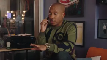 Sudadera Kenzo Tiger usada por Gary Williams (Chris Redd) como se ve en Kenan (S02E07)