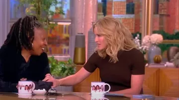 Vestido midi convertible de punto acanalado con adornos de popelina de Ralph Lauren usado por Sara Haines visto en The View el 27 de noviembre de 2023
