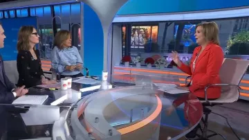 Elie Tahari Slim Fit Blazer In Cayenne worn by Christine Romans as seen in Today on November 27, 2023