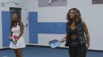 Tom Ford Lo­go-Band Skin­ny Leg­gings worn by Mia Thornton as seen in The Real Housewives of Potomac (S08E04)