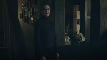 H&M Knit Sweater worn by Arina (Kathrine Barnes) as seen in Average Joe (S01E05)