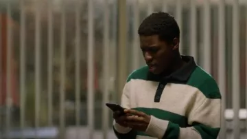 Polo en tricot rayé Zara porté par Jack Ryder (Sam Darius) comme on le voit dans Spellbound (S01E18)