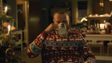 Le pull de Noël porté par Markus (Mads Mikkelsen) dans le film Riders of Justice