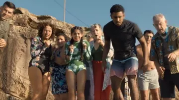 Roxy Di­gi High Long Sleeve Surf­suit as seen in NCIS: Sydney (S01E03)