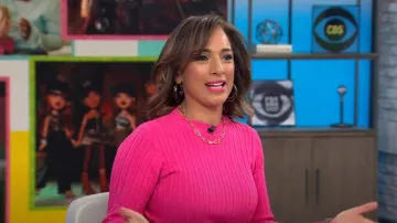Suéter acanalado rosa de Adam Lippes Collective usado por Michelle Miller como se ve en CBS Mornings el 26 de noviembre de 2023