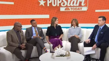 Ribbed Cashmere Oversized Crewneck Sweater worn by Hoda Kotb as seen in Today on  November 29, 2023