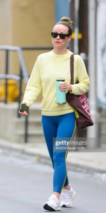 Zapatillas Adidas Ultraboost usadas por Olivia Wilde en Los Ángeles el 11 de junio de 2023