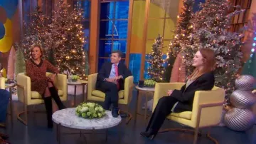 Bottega Veneta Chaqueta de mangas curvas usada por Julianne Moore como se ve en Good Morning America el 29 de noviembre de 2023