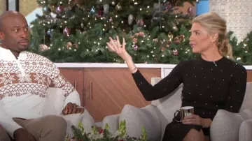 Robe Sandro Tijuana ornée de cristaux portée par Amanda Kloots dans The Talk le 28 novembre 2023