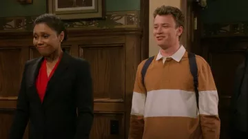 Camiseta de rugby H&M Relaxed Fit usada por David Crane (Anders Keith) como se ve en Frasier (S01E09)