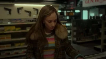 Minimum Filo Jumper worn by Dorothy "Dot" Lyon(Juno Temple) as seen in Fargo (S05E03)