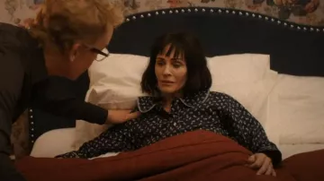 Doen Paz Floral Print Cotton-Poplin Pajama Set worn by Patricia 'Pat' Phelps (Courteney Cox) as seen in Shining Vale (S02E08)