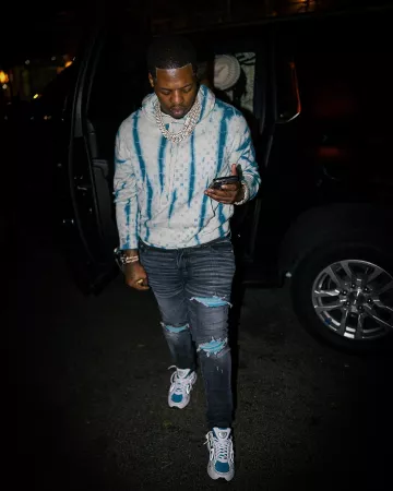 Zapatillas Dior White & Teal Blue B30 usadas por Lil Zay Osama en la cuenta de Instagram @lilzayosama