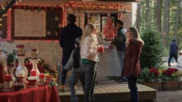 Michael Michael Kors Chaqueta usada por Hope McCrea (Annette O'Toole) como se ve en Virgin River (T05E11)