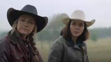 Veste Barbour Bedale portée par Samantha Louise 'Lou' Fleming (Michelle Morgan) dans Heartland (S17E10)