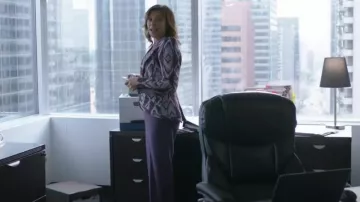 Smythe Selled Pouf Sleeve One Button Blaze usado por Chris como se ve en Heartland (T17E10)