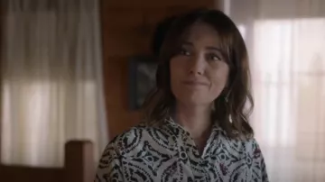 Camisa con estampado bordado de Zara usada por Miranda como se ve en Heartland (T17E10)