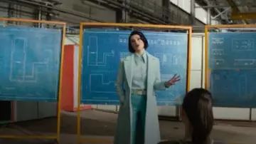 Alice + Olivia Joëlle Manteau porté par Dianne (Gemma Arterton) dans Culprits (S01E01)