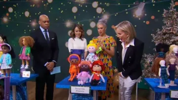 Monse Crooked Lace-Up Shirt worn by Jennifer Ashton as seen in Good Morning America on  December 1, 2023