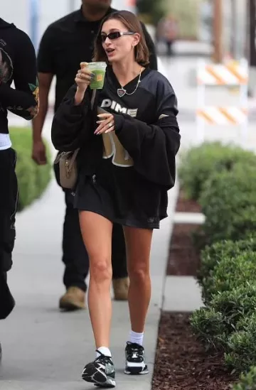 Dime 50 Jersey worn by Hailey Bieber in Los Angeles on June 13, 2023