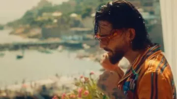 Jacques Marie Mage Lunettes de soleil 'Clyde' écaille de tortue marron clair portées par Maluma en bikini (Vidéo officielle)