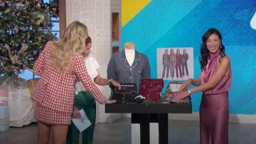 Cara Cara Bonjour Skirt in Red Ivory Boucle worn by Amanda Kloots as seen in The Talk on  December 7, 2023