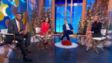 Veronica Beard Nayeli Dicky Chaqueta usada por Linsey Davis como se ve en Good Morning America el 5 de diciembre de 2023