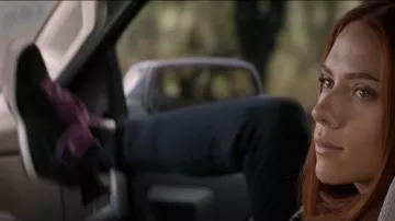 Zapatillas Nike Dunk Sky Hi usadas por Natasha Romanoff (Scarlett Johansson) como se ve en Capitán América: El Soldado de Invierno