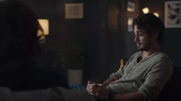 John Varvatos Mem­phis Hen­ley worn by Jack (Avan Jogia) as seen in Orphan Black: Echoes (S01E01)