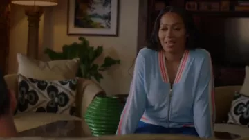 Chaqueta de tela de rizo de campeón usada por Shay (La La Anthony) como se ve en BH90210 (S01E06)