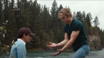 Le jean Levi 514™ Straight Fit porté par Cole Walter (Noah LaLonde) tel qu’on le voit dans My Life with the Walter Boys (S01E02)