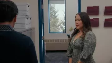 Seule la robe Olivia portée par Tara (Ashley Holliday Tavares) telle qu’on la voit dans Ma vie avec les Walter Boys (S01E03)