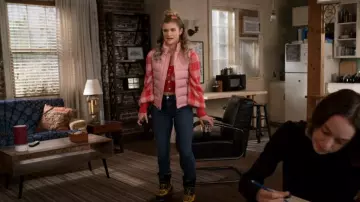 Bershka Check Print Cardi­gan worn by Paige Hardaway (Jenna Boyd) as seen in Atypical (S04E04)