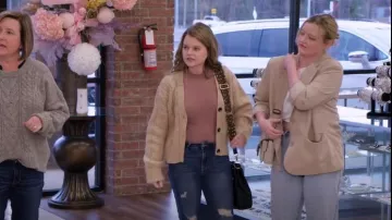 Coach Pillow Tabby 26 Bolso de hombro Marfil usado por Devin como se ve en 90 Day Fiancé (T10E10)