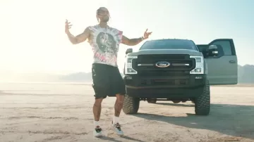 Jordan 2 Retro Low x Off White Sail usado por Dave East en Million Off Rap (Video Oficial)