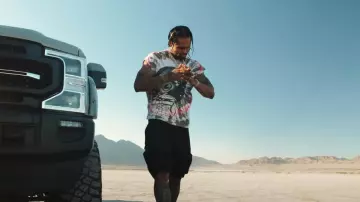 Gallery Dept. To­tal­ly Rod T Shirt worn by Dave East in Million Off Rap (Official Video)