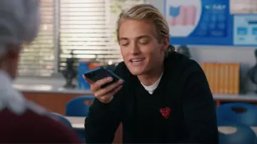 Comme Des Carcons Play Black Double Heart V-Neck Sweater worn by Mac Morris (Mitchell Hoog) as seen in Saved by the Bell (S02E04)