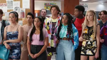 Adidas Orig­i­nals Love Unites Windbreaker worn by Jamie Spano (Belmont Cameli) as seen in Saved by the Bell (S02E07)